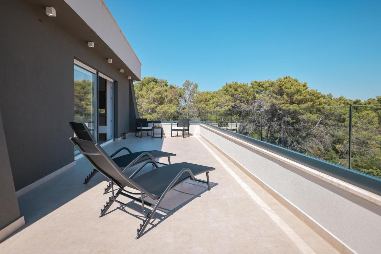 Rhapsody In Green - Luxury Villa In Zadar Crno Exteriér fotografie