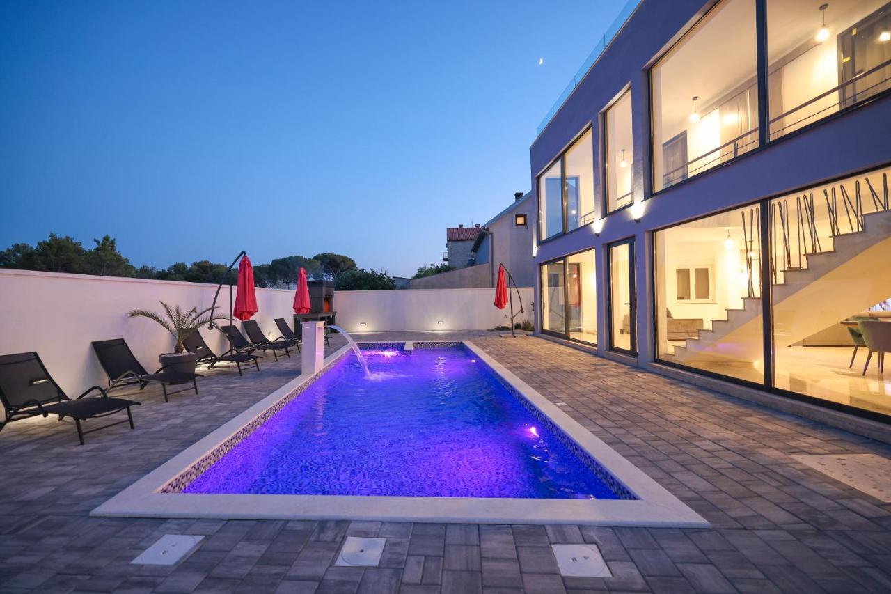 Rhapsody In Green - Luxury Villa In Zadar Crno Exteriér fotografie