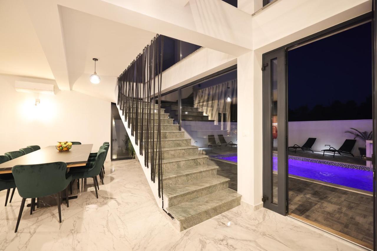 Rhapsody In Green - Luxury Villa In Zadar Crno Exteriér fotografie